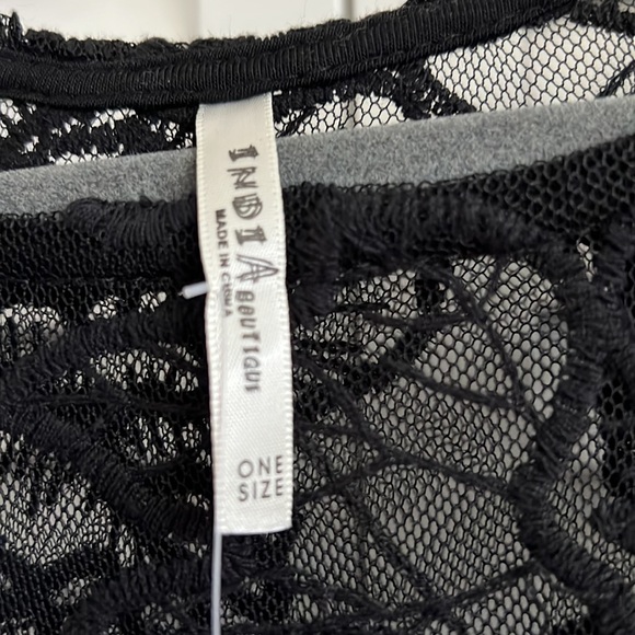 Black see through floral mesh top NWT - Picture 3 of 4